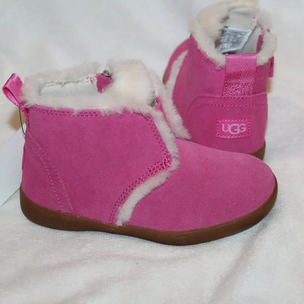NIB‎ UGG